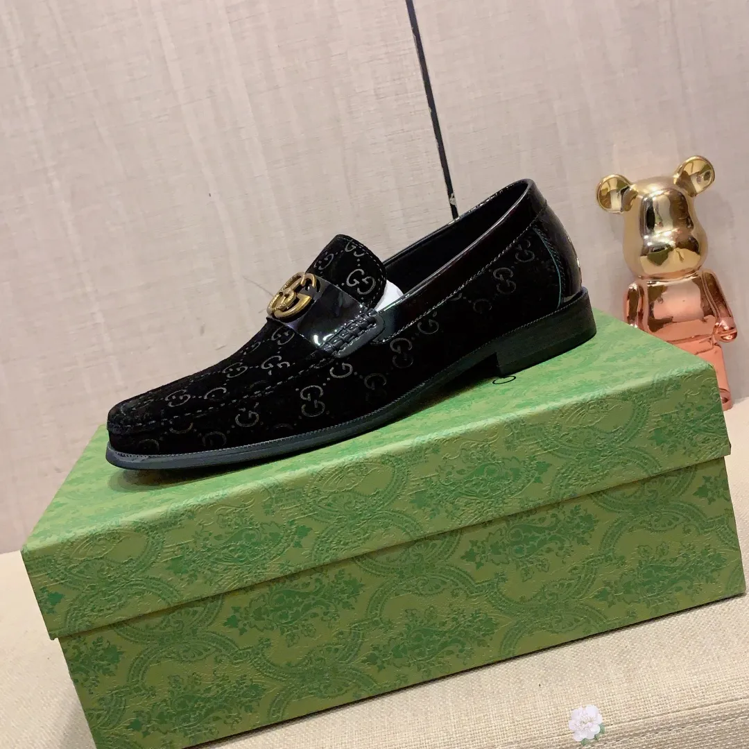 Men's Leather Shoes Men's Shoes 💰480💰💰🎩🎩 [Lightning] [Lightning] "Gucci*" The latest and most popular casual business leather shoes, top brand [Seduce] luxury ~ purchasing agent, top quality ~. [Strong] The upper is made of imported breathable cowhide with matching material ➕ breathable cowhide feet (•) and fine workmanship. The original stylish and stylish soft rubber wear-resistant and non-slip outsole is light and comfortable on the feet. The real thing looks better when taken in real life. 309: code: 38-44, can be customized to 45